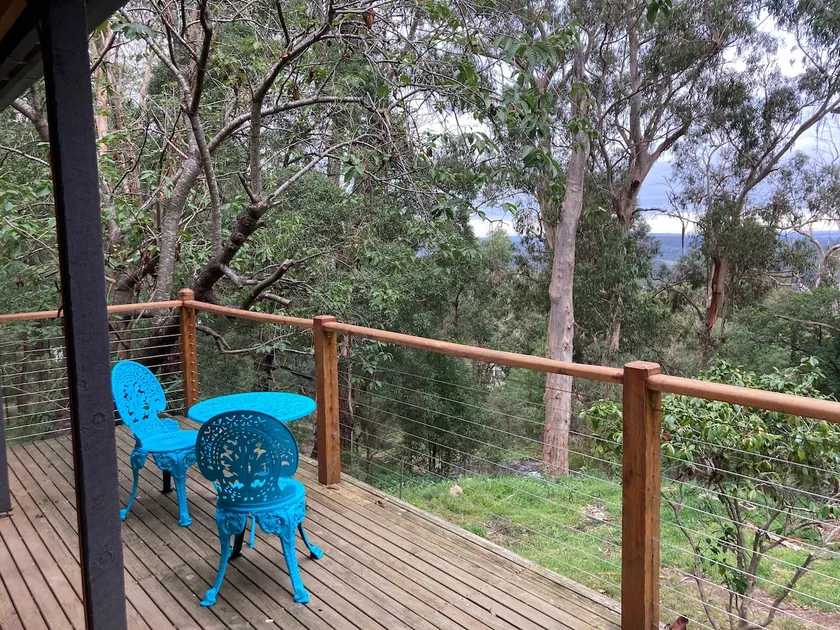 “The Nest” 1 bd suite, fab views, 400m to main st - Image 1