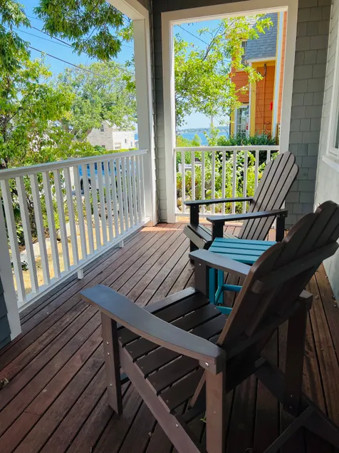 Sunny Cove Cottage, Newly Renovated! - Image 1