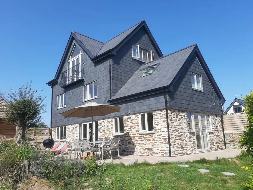 Glebe Cottage, Little Petherick, near Padstow - Image 1