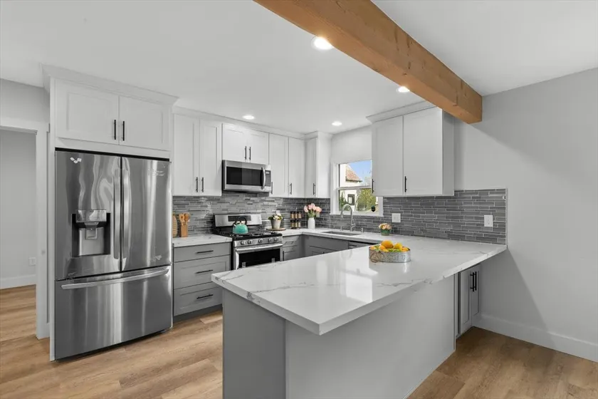 2 bed 2 bath pullout sofa sleep 6 full kitchen - Image 1