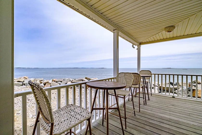 Ocean Views/Huge Porch/Sleeps 12/Walk to Beach - Image 1