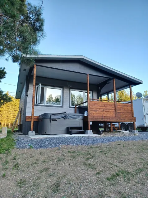 Incredible Chalets #3 with SPA, BBQ and Fireplace! - Image 1