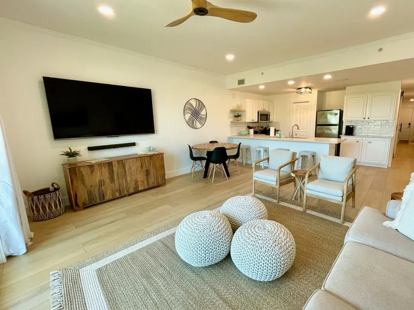 Relaxing Retreat•Private Beach Access•Pool•Hot Tub - Image 1