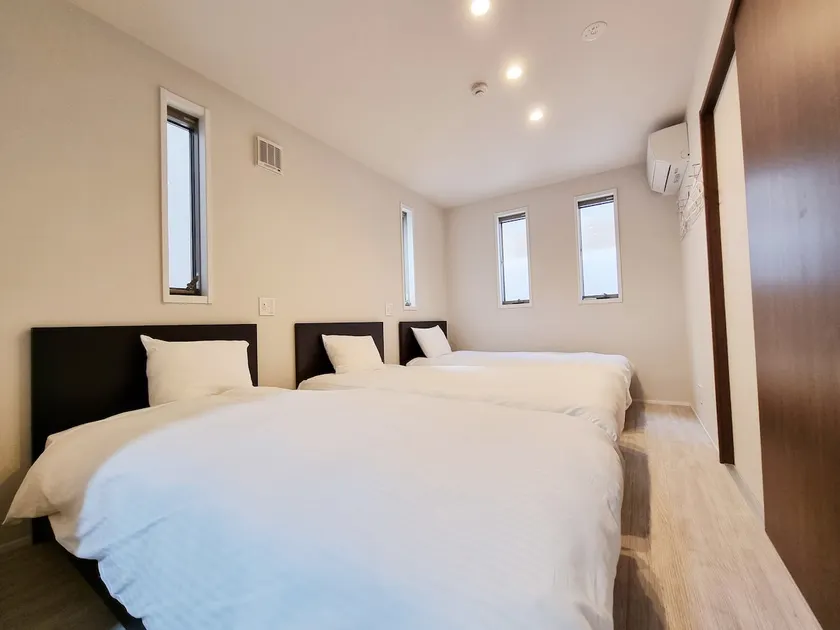 Nishi-Shinjuku Apartment - Image 1