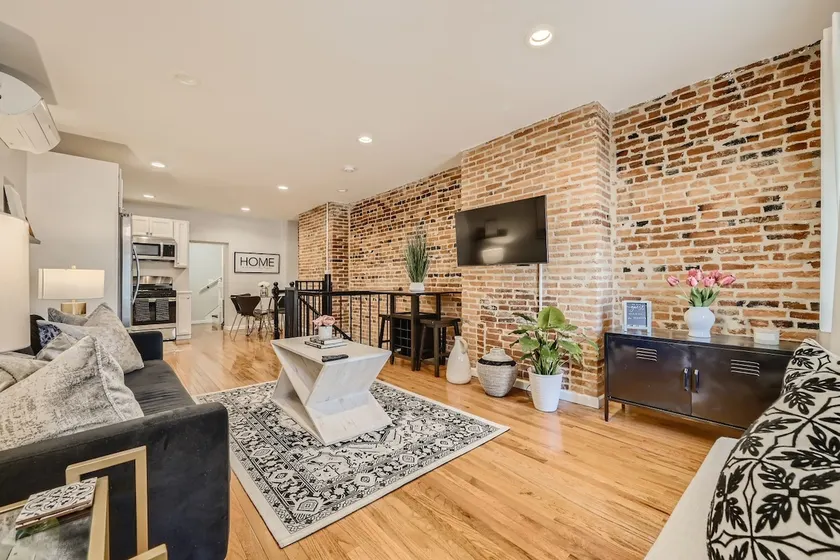 Trendy Spot in Downtown Baltimore/Fellspoint - Image 1