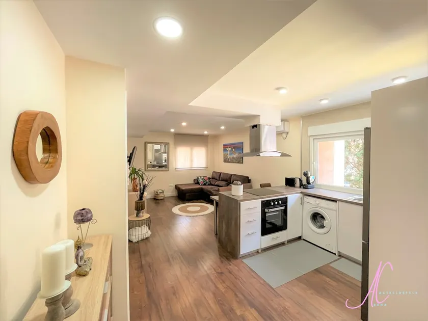 4) Lovely apartment with a garden - Image 1