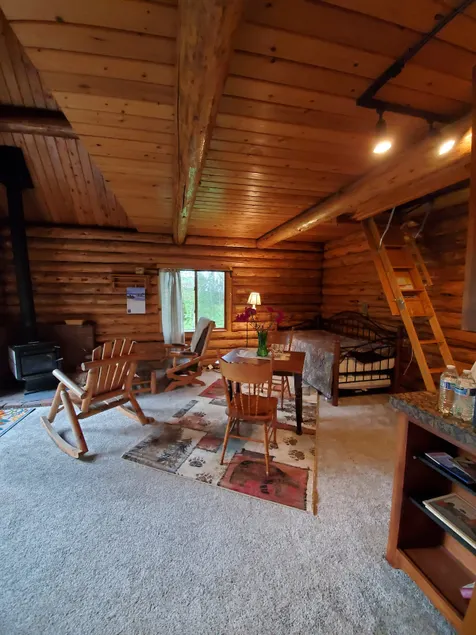 The Pines & Cherries Cabin Retreat in the Gorge - Image 1