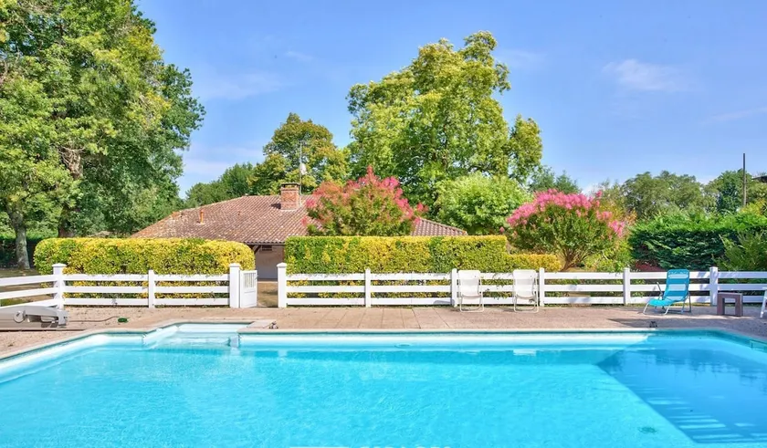 Uni Vert d'Azur 10-person pool and mini-farm - Image 1