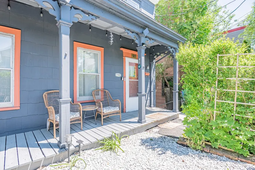 Charming Two-Bedroom, One-Bath Kingston Retreat! - Image 1