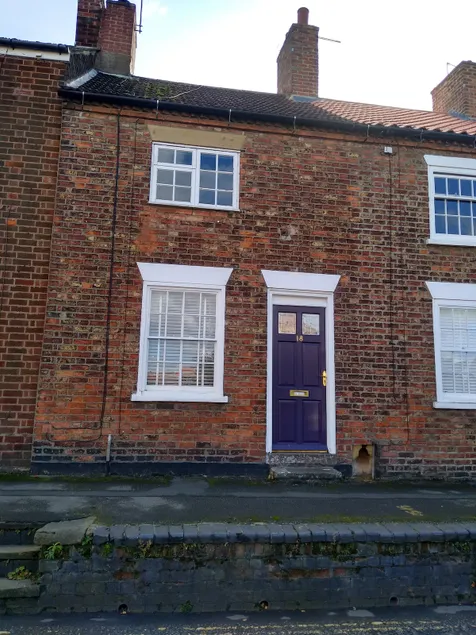 The Little House Louth - Image 1