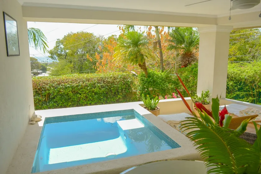 Re-listed 2023: Lovely 2 Bed West Coast Apartment - Image 1