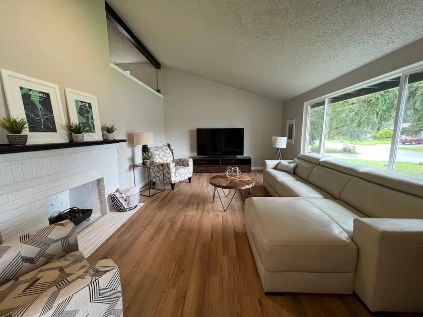 Pet-Friendly 3BR/2BA | Fenced Yard + Deck - Image 1