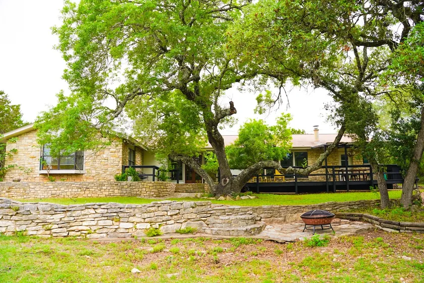 The Oak House - Home Away from Home - Image 1