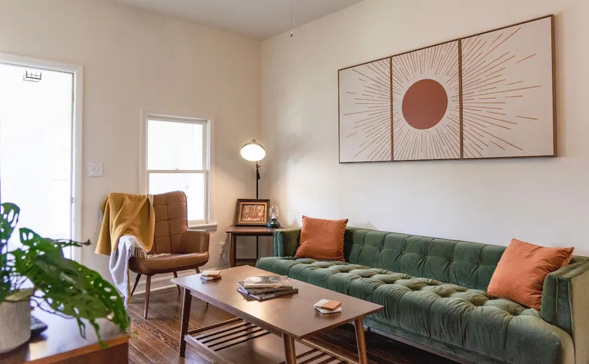 Charming 100 y/o Home on Historic Strawberry Hill - Image 1