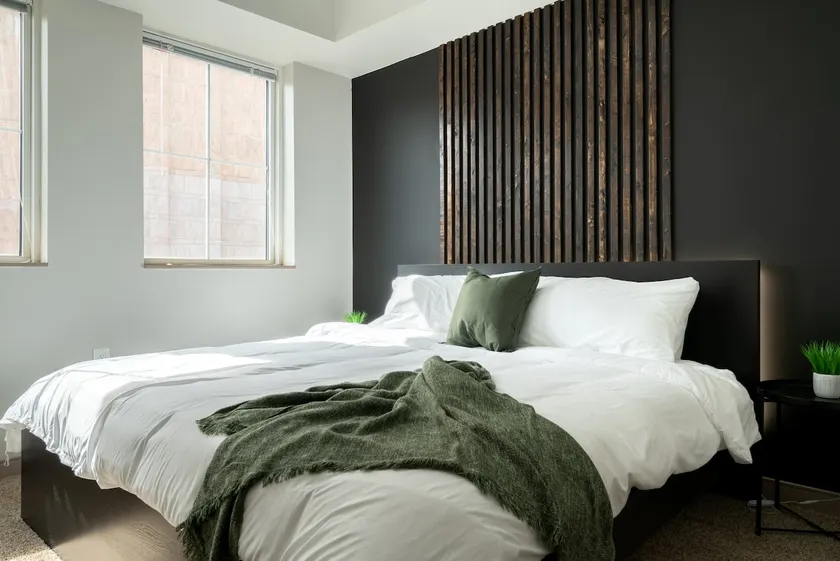 Downtown Luxury Apartment - Image 1