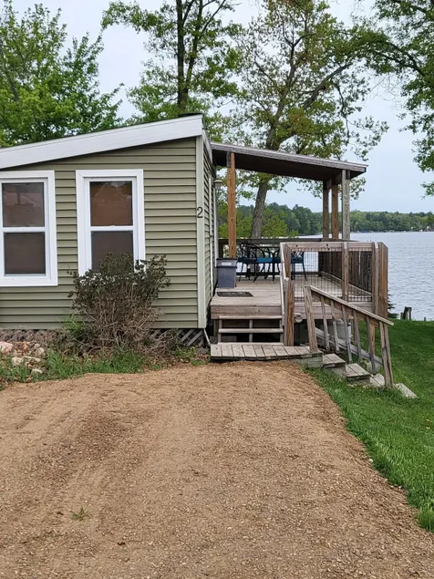 Cabin 2 - Northwoods themed 1 BR, lakefront cabin. - Image 1