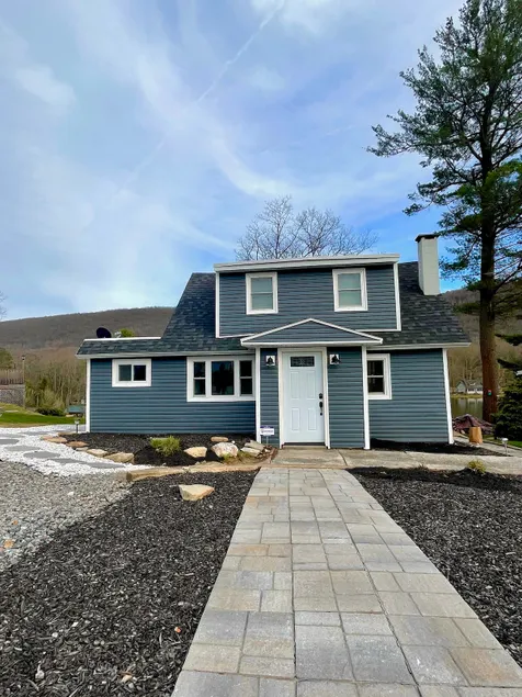 Lake Front Cottage with Fire Pit Terrace - Image 1