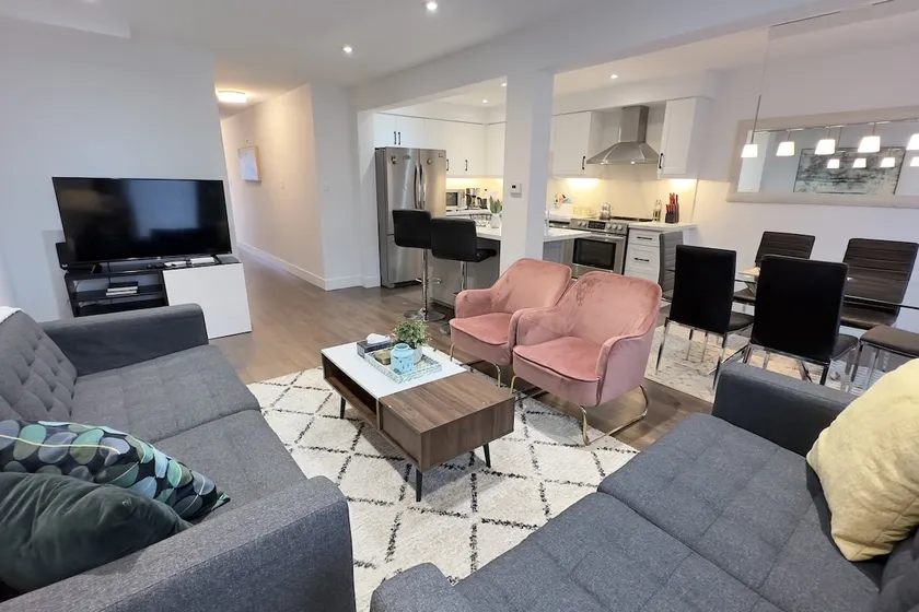 Modern Home in Prime Location with 2 Parking - Image 1