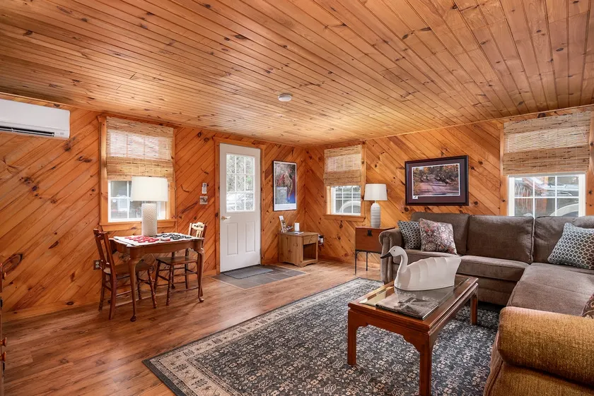 River Cottage, Chestertown - Image 1