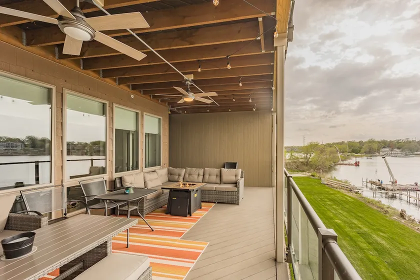 Lakefront Condo BridgesBay 6 free waterpark passes - Image 1