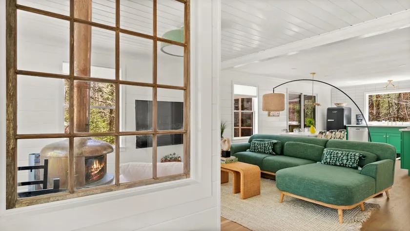 Stylish Shales Brook Cottage-Cozy up to happiness - Image 1