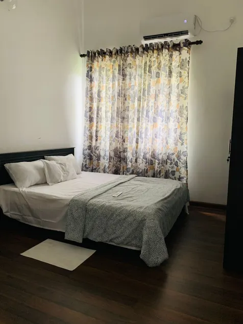 Cozy One Bedroom Upstairs Unit | Entire Place - Image 1