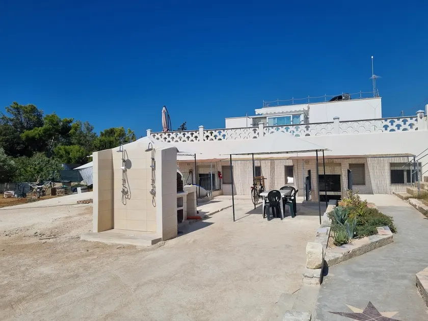Pat's Houses: Oasis Home, next to the sea - Image 1