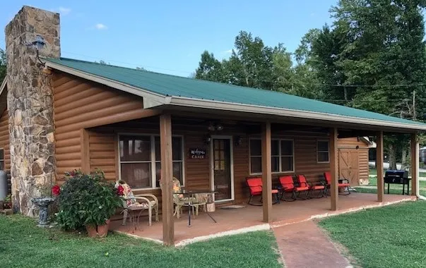 Woodsy 2 bdrm Log Home 3 - Image 1