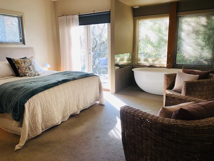 Hepburn hideaway studio spa villa ~ Hepburn and Daylesford - Image 1