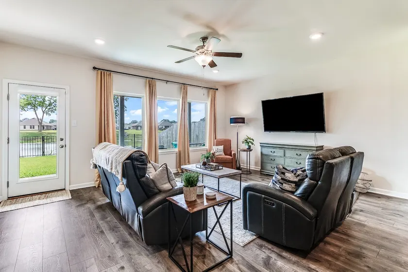 Spacious Waterfront • 4BR, King Bed, 2BA - Image 1