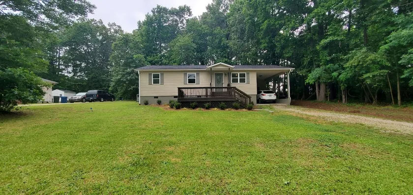 Renovated 3-bedroom home on quiet street - Image 1