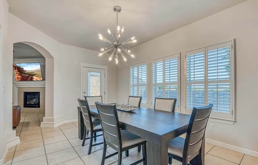 NEW Westside ArtDeco Home designed with U in mind - Image 1