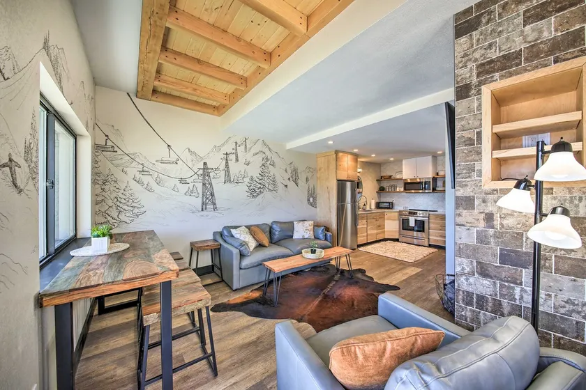 Modern Ski-in, Ski-out Schweitzer Mountain Getaway - Image 1