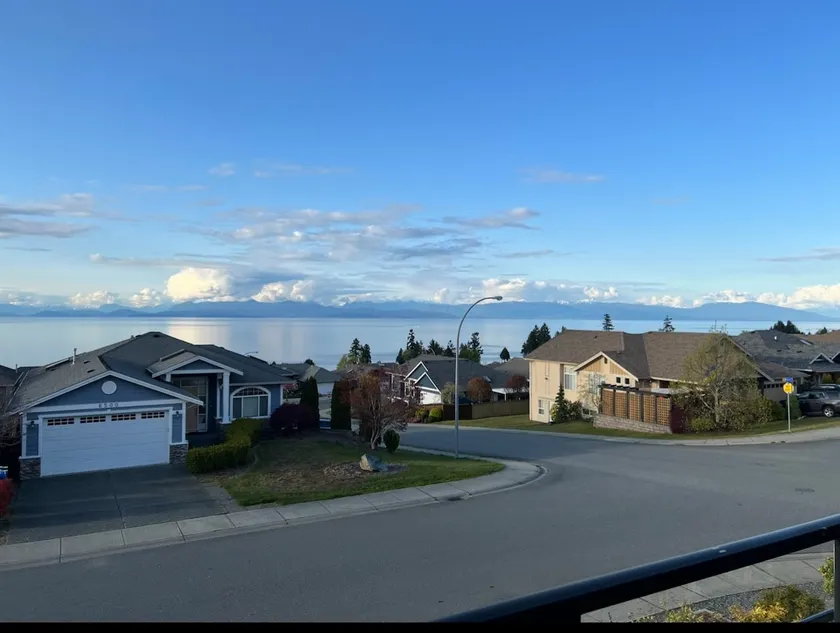 Beautiful Oceanview home in North Nanaimo - Image 1
