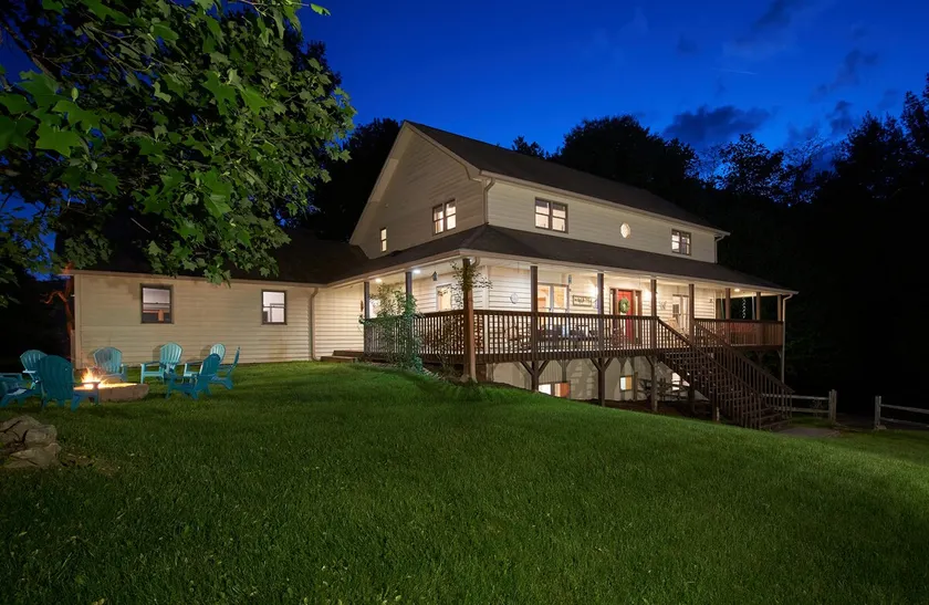 HUGE 5BR, 4.5BA, 3 King Suites, Dog Friendly! - Image 1