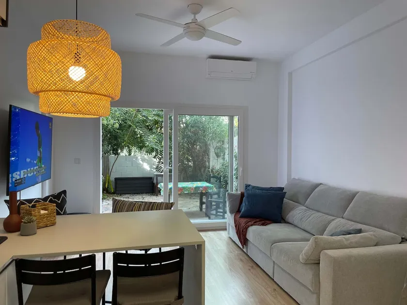 Beautiful bungalow 700m from Levante Beach - Image 1