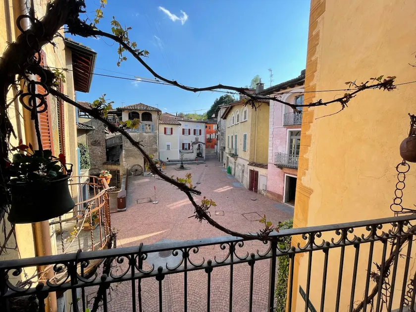 Typical Ticino house in Carona - Image 1