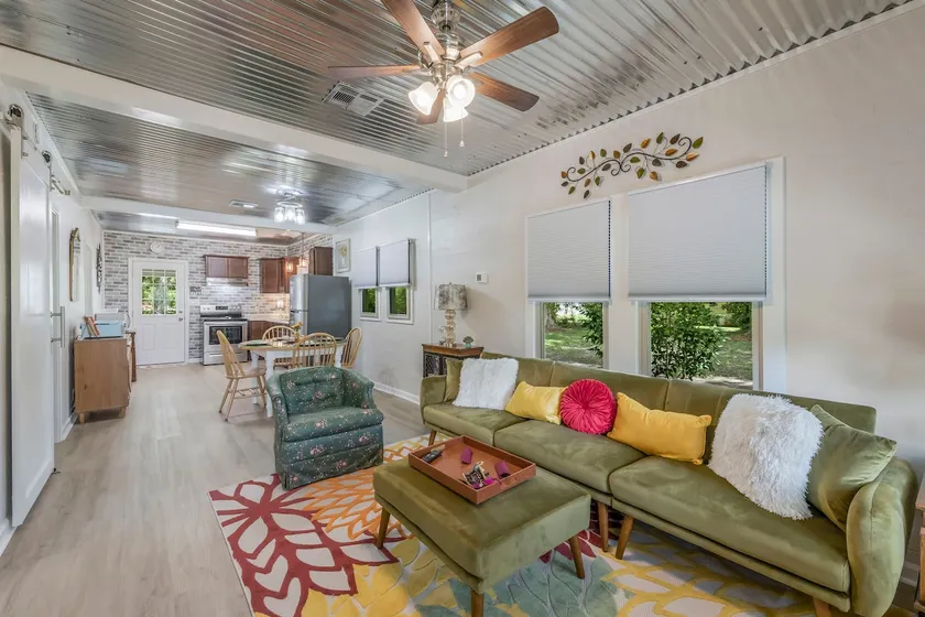 Retro Mid-Century Modern Cottage - Image 1