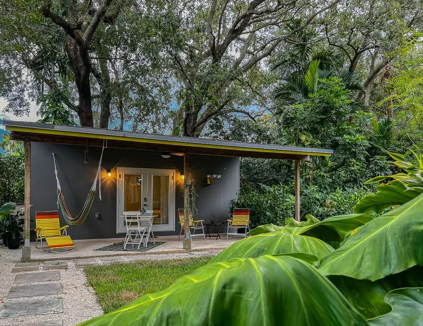 Charming guest suite with private entrance near UM - Image 1
