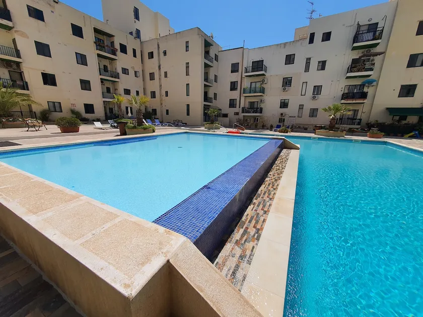 Pretty 2 bedroom Apartment with shared Pool - Image 1