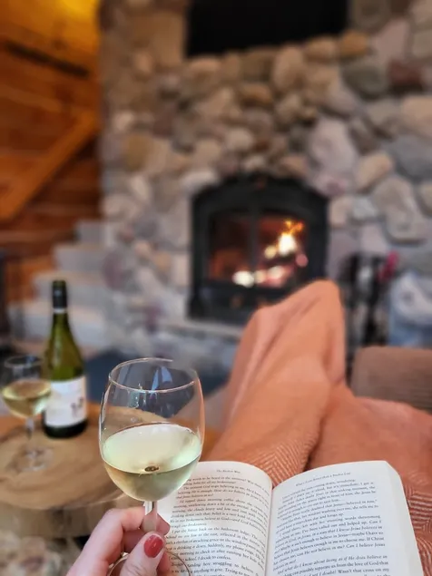 Lulu’s Lodge | Hot Tub + Stone Fireplace - Image 1