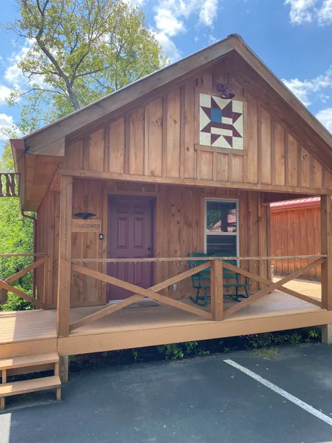 Eagles Watch Cabin 3 - Image 1