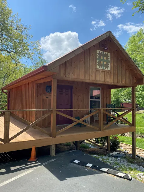 Bearadise Cabin 4 - Image 1