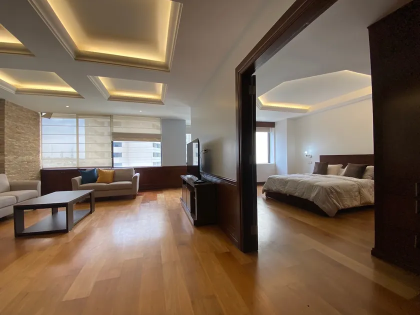 Luxurious Hilton Colon Suite - Image 1