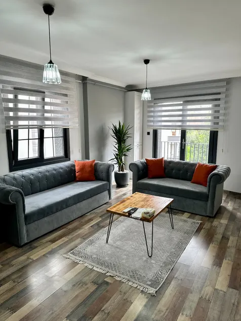 Great Location Private Rooms - Image 1