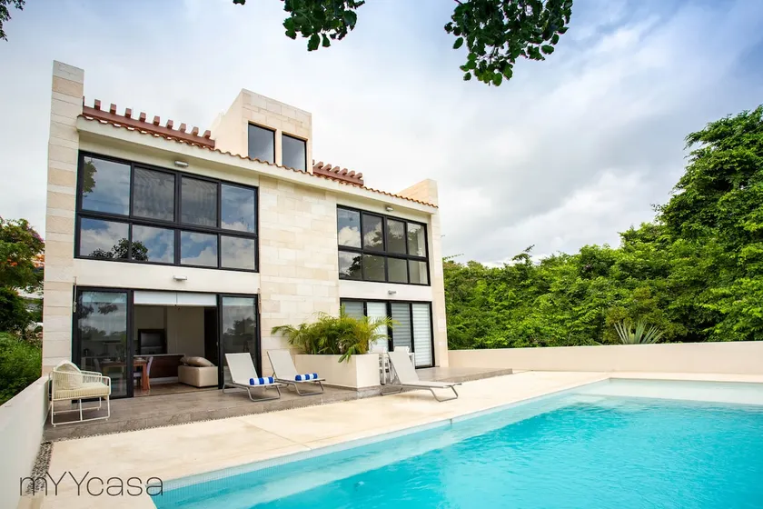 Spacious and comfortable apartment w pool and golf - Image 1
