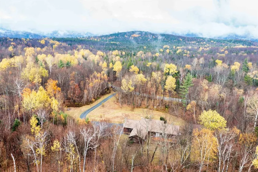 Expansive Mountainside Retreat Near Stowe, Smuggs, Jay - Image 1
