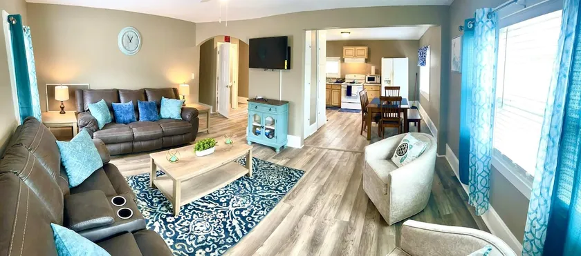 Lovely 3 bedroom property with free parking - Image 1