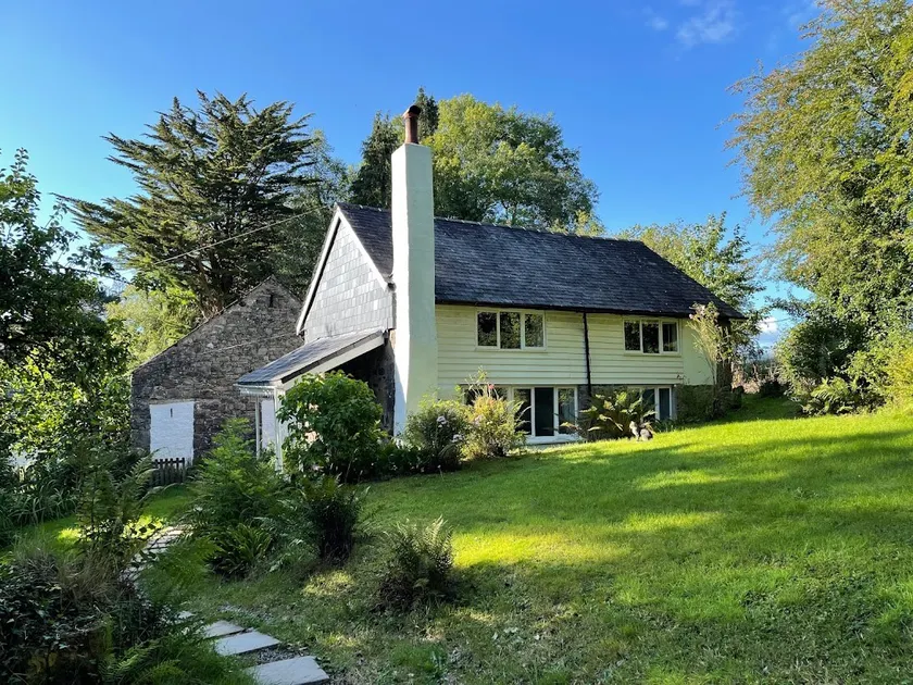 Garden Cottage - Image 1