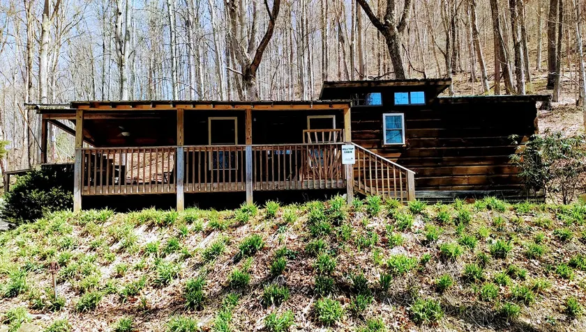 Hilltop Cabin - Image 1